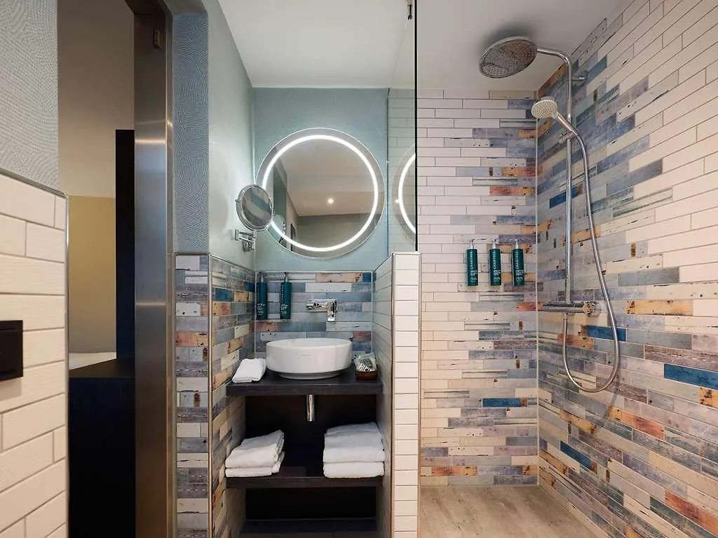 Doubletree By Hilton Rotterdam Centre Hotel
